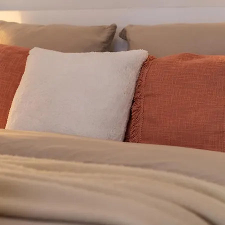 2 Pieces Coup De Coeur, Balcon, Proche Sanctuaire Διαμέρισμα