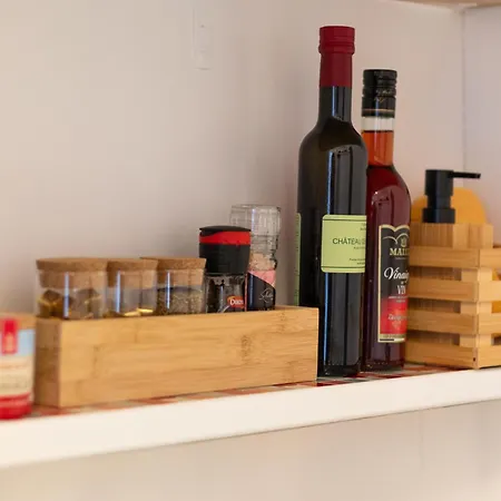 2 Pieces Coup De Coeur, Balcon, Proche Sanctuaire * Lourdes