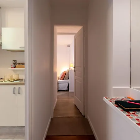 2 Pieces Coup De Coeur, Balcon, Proche Sanctuaire Lägenhet