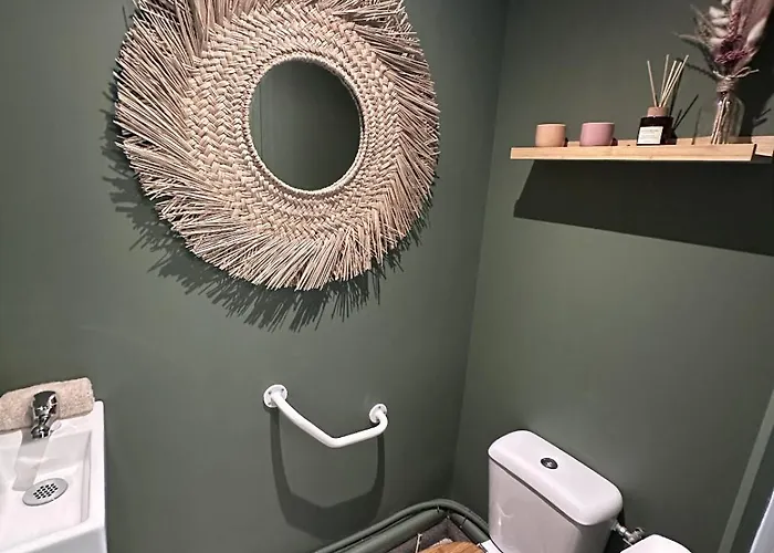 2 Pieces Coup De Coeur, Balcon, Proche Sanctuaire Διαμέρισμα