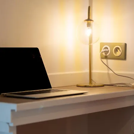 2 Pieces Coup De Coeur, Balcon, Proche Sanctuaire * ルルド